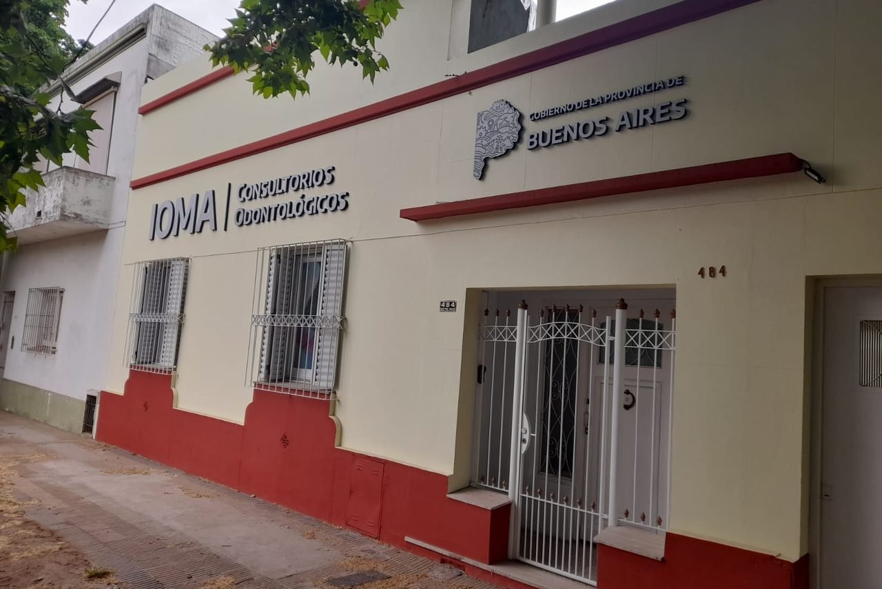 Frente del consultorio en Entre Ríos 484